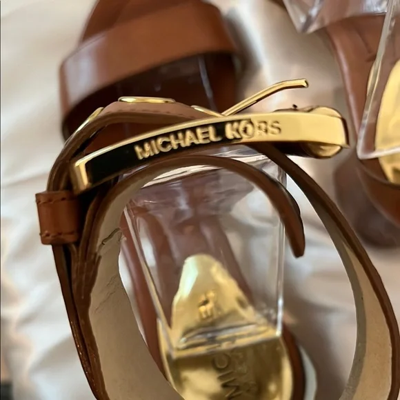 Like New! Gorgeous Michael Michael Kors Brown Calder City Sandals 👡 - Picture 8 of 10